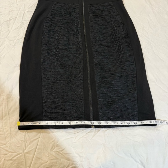 Dress barn Established 1962 Black Zip-Front Sheath Dress | Size 14 - Picture 12 of 16